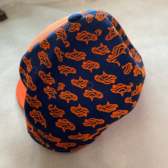 NFL Reebok Denver Broncos Flocked Logo Hat Fitted Size 7 New with Tags - Picture 5 of 9